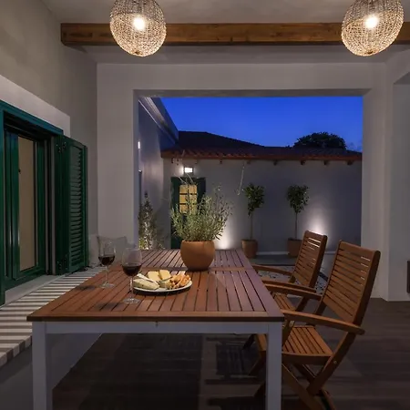 Villa Kite Blue *