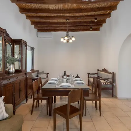 Villa Kite Blue
